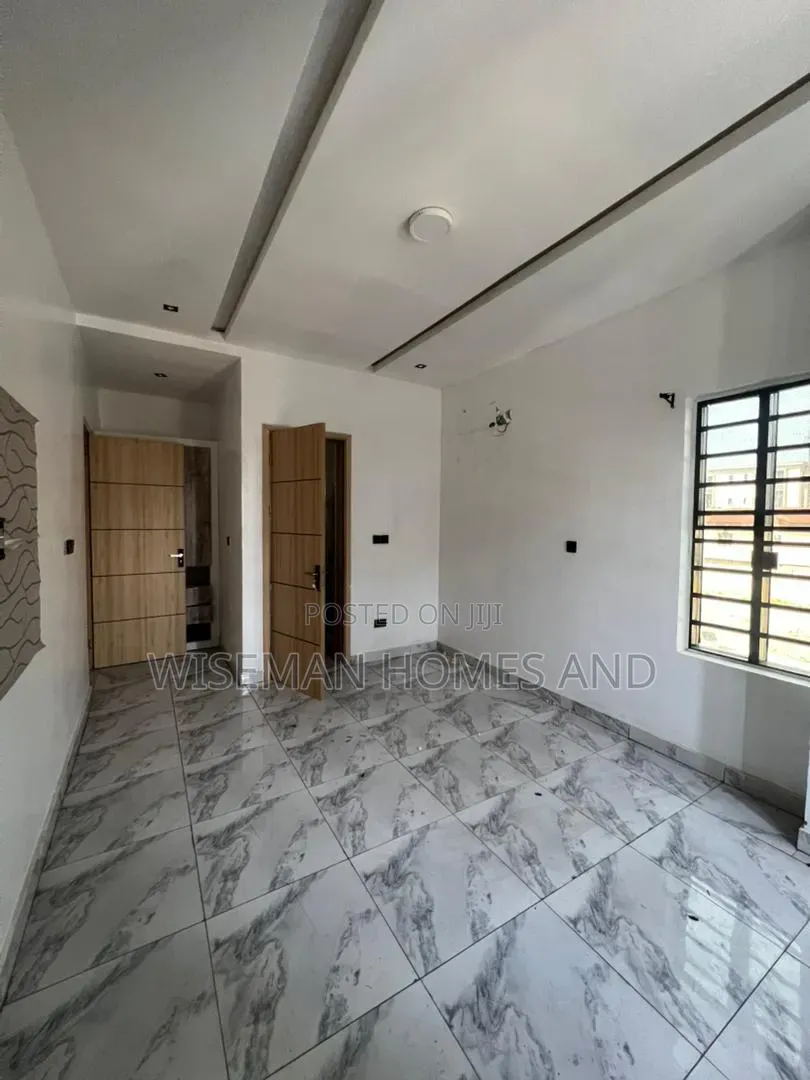 2bdrm Apartment in Ikate Lekki Eti-Osa for rent