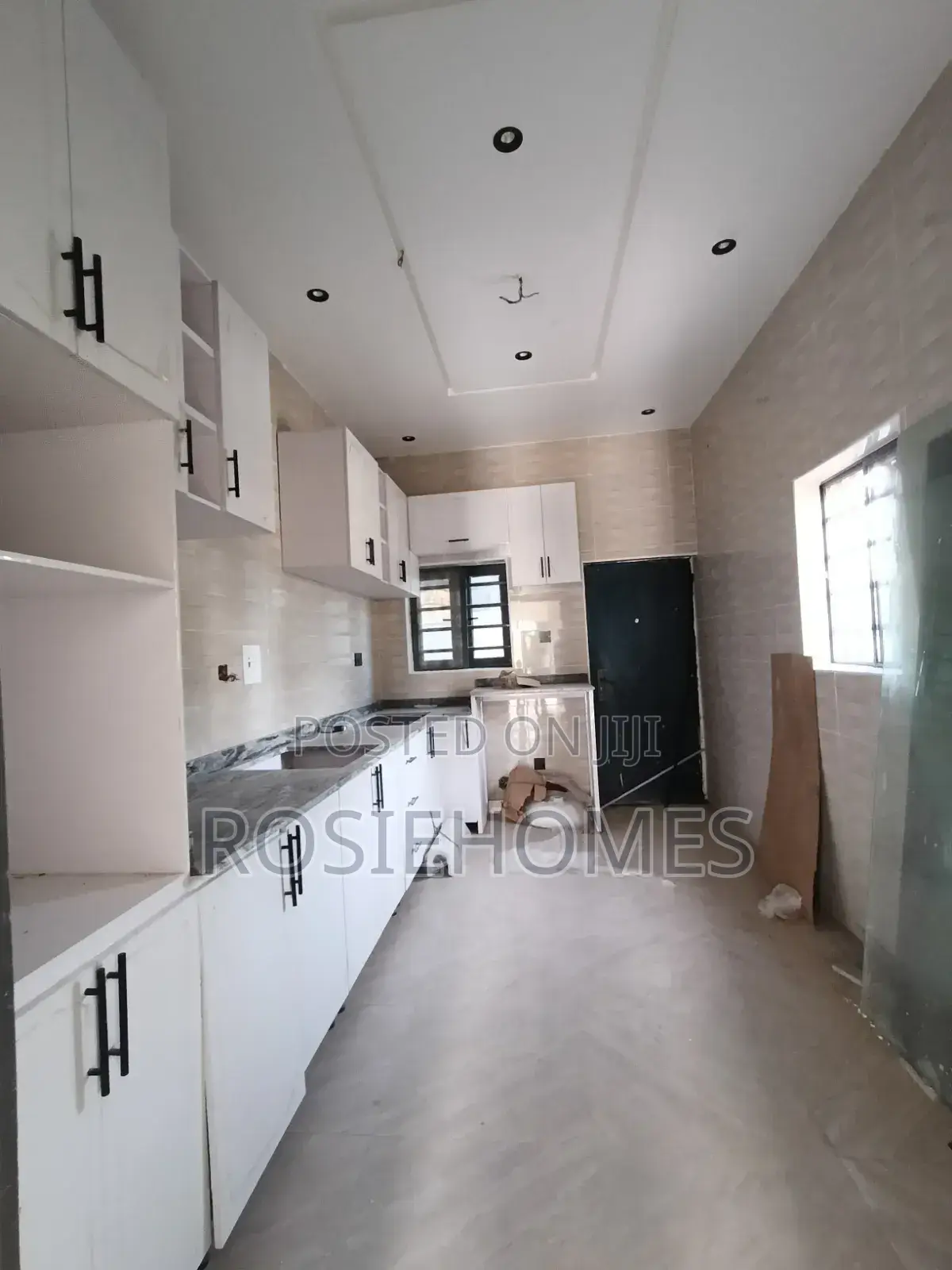 4bdrm Duplex in View Estate, Sangotedo for sale