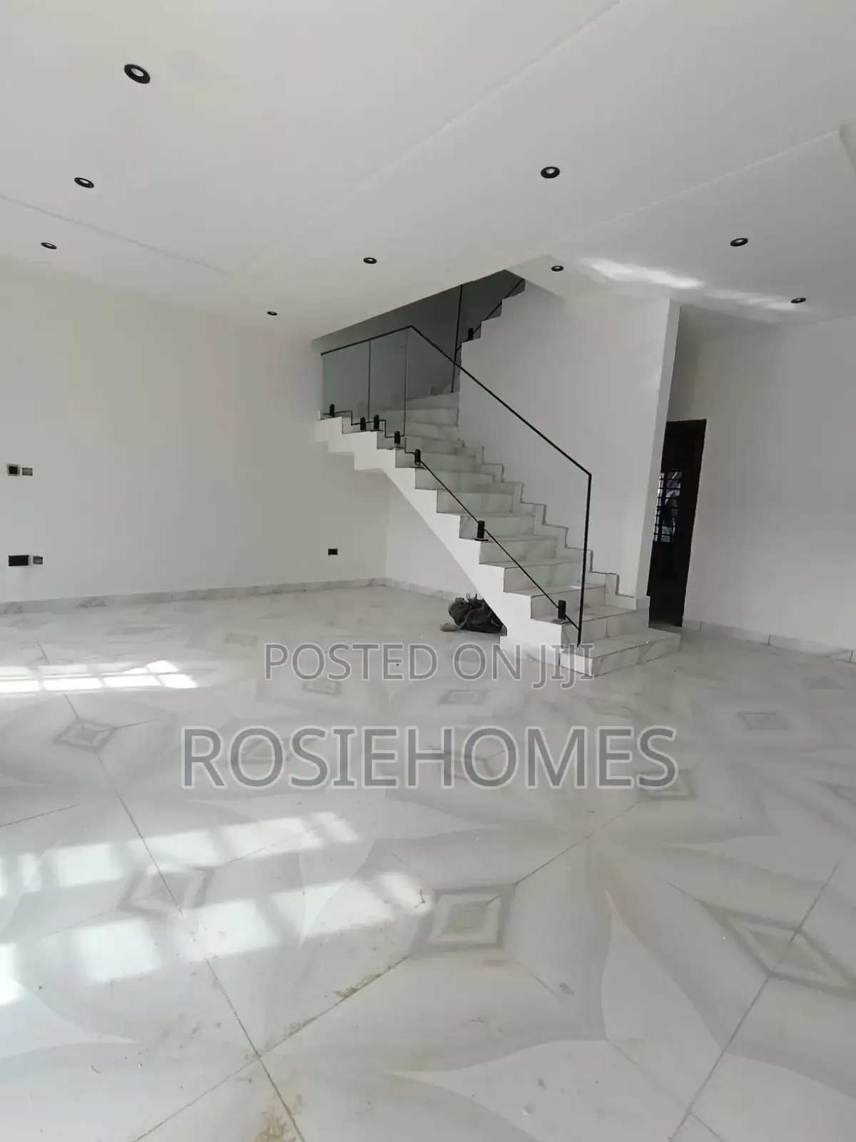 4bdrm Duplex in View Estate, Sangotedo for sale