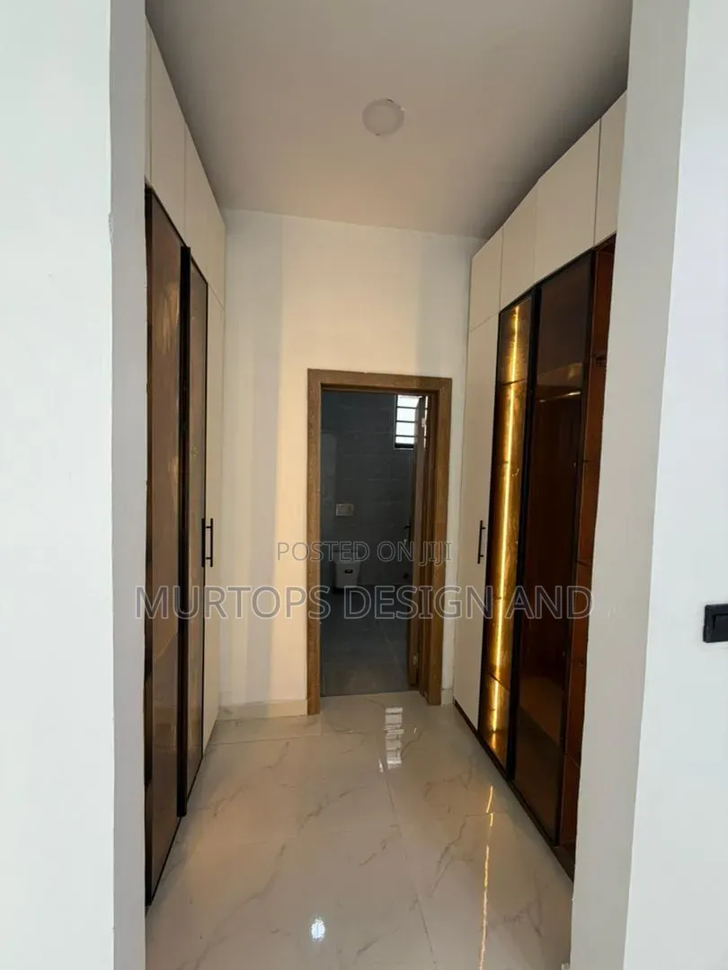 4bdrm Duplex in Lekki Phase 2 for sale
