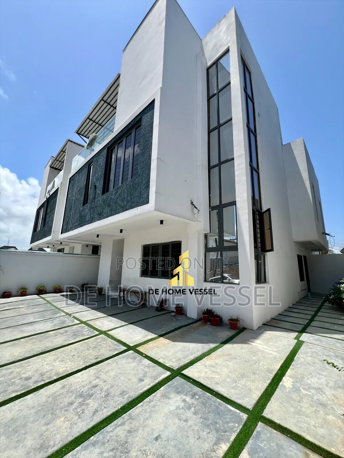 4bdrm Duplex in Ologolo for sale