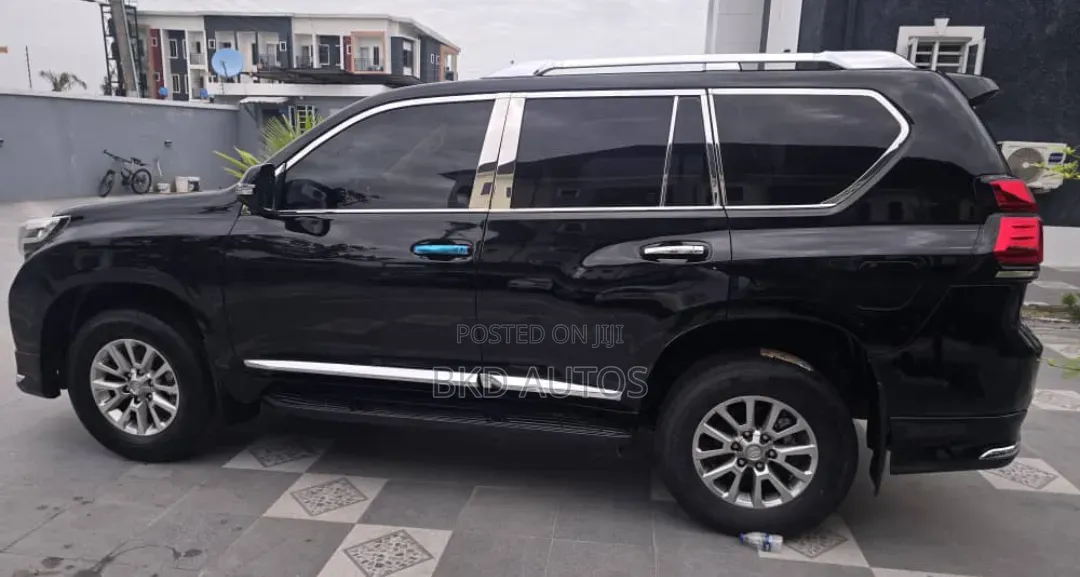 Toyota Land Cruiser Prado 4.0 Petrol GX-R 2018 Black