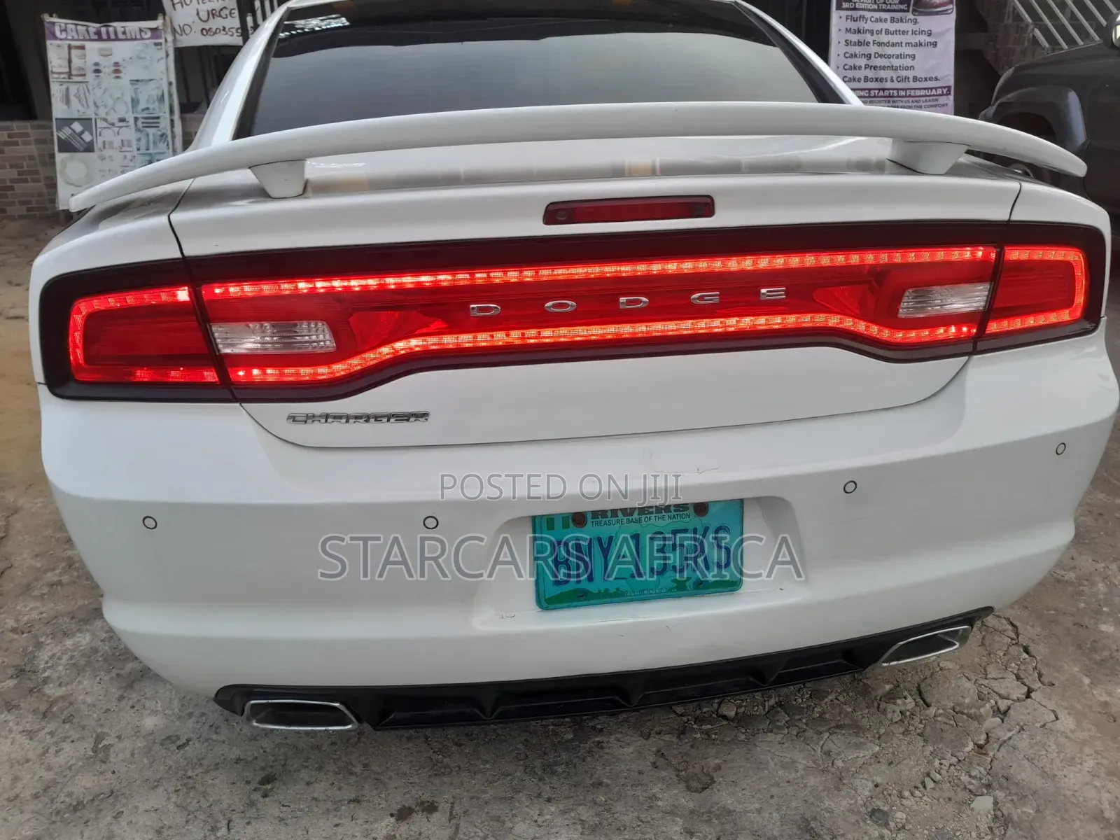 Dodge Charger 2013 White