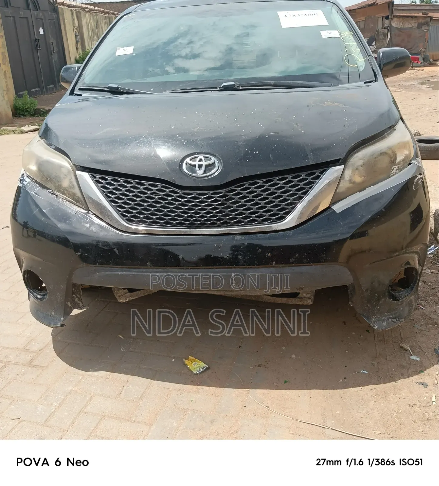 Toyota Sienna SE 8 Passenger 2012 Black
