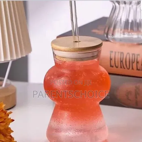 Borosilicate Glass Drinking Glass With Lid and Straw