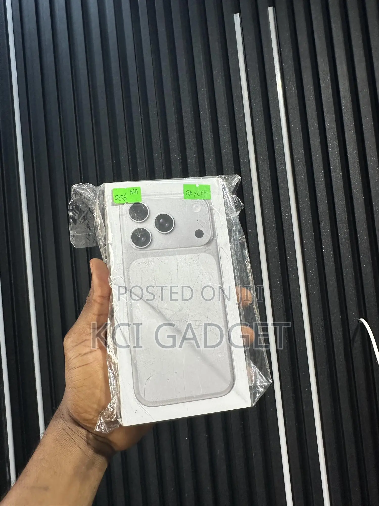 New Apple iPhone 17 Pro 256 GB