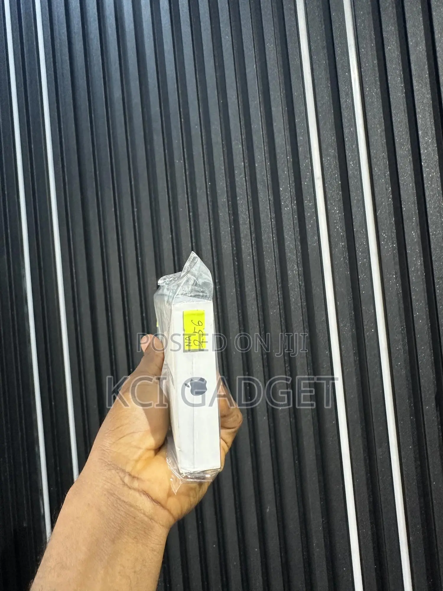 New Apple iPhone Air 256 GB