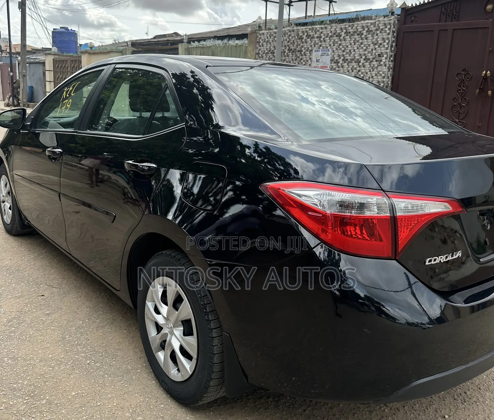 Toyota Corolla LE 4dr Sedan (1.8L 4cyl CVT) 2014 Blue
