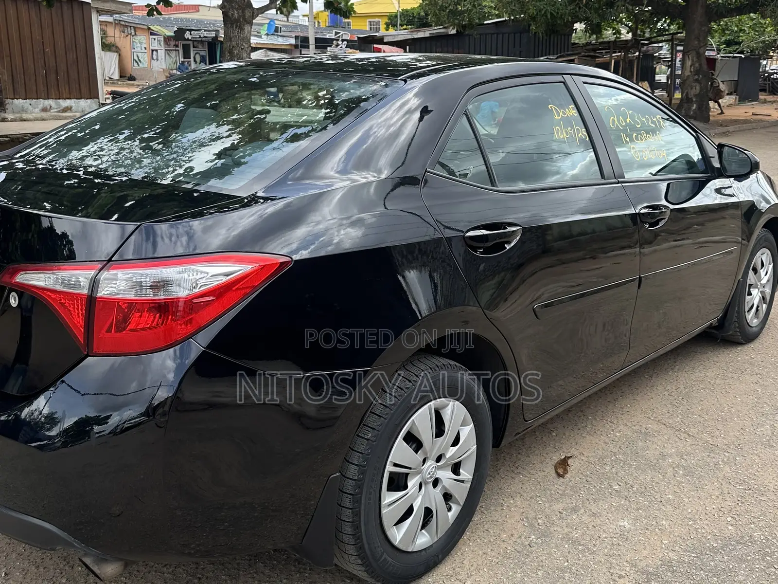 Toyota Corolla LE 4dr Sedan (1.8L 4cyl CVT) 2014 Blue