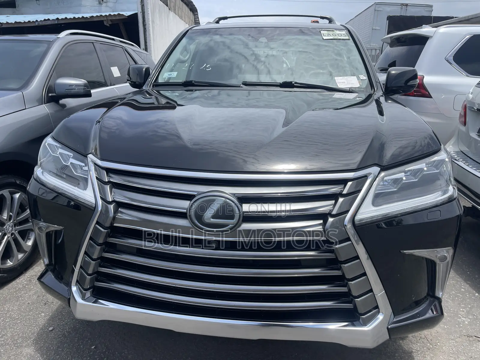 Lexus LX 570 (5 seats) AWD 2017 Black
