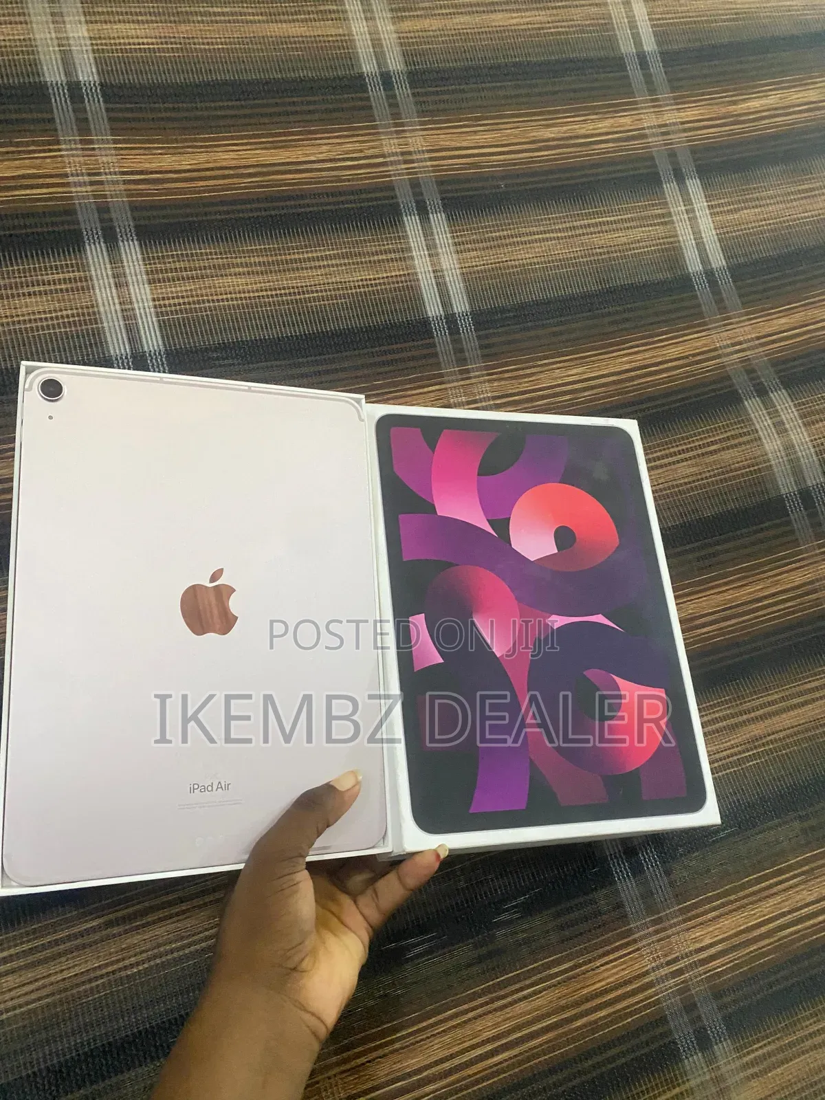 Apple iPad Air (2022) 64 GB Pink