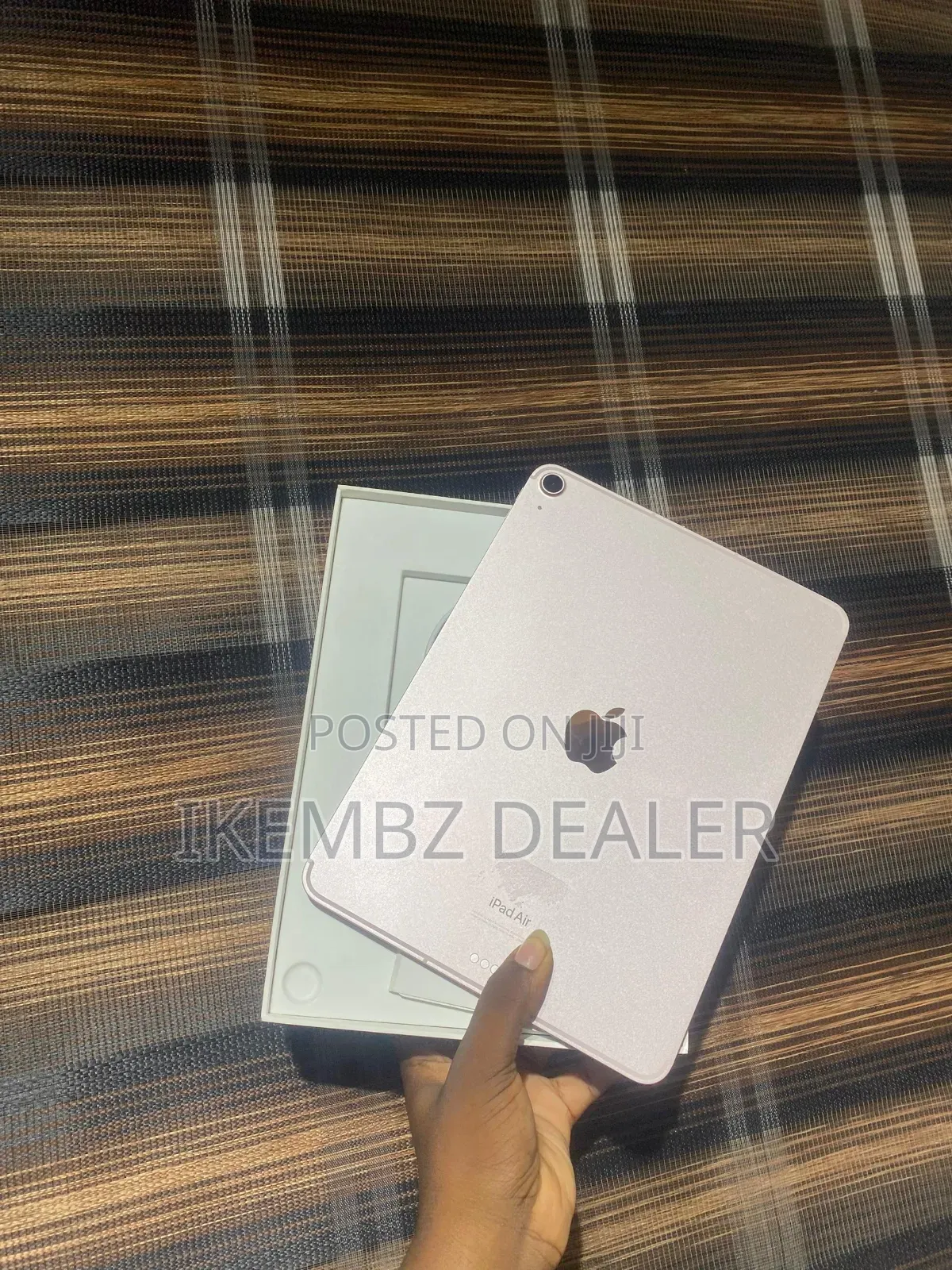 Apple iPad Air (2022) 64 GB Pink