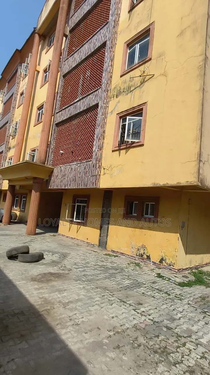 3bdrm House in Ajao Estate, Airport Road / Oshodi for sale