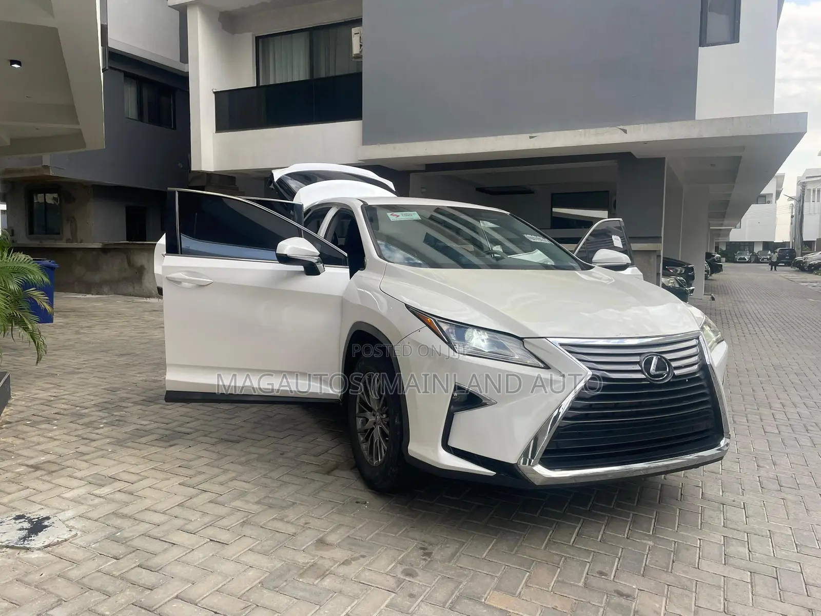 Lexus RX 350 FWD 2016 White