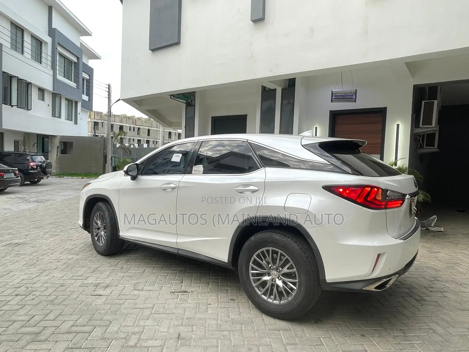 Lexus RX 350 FWD 2016 White