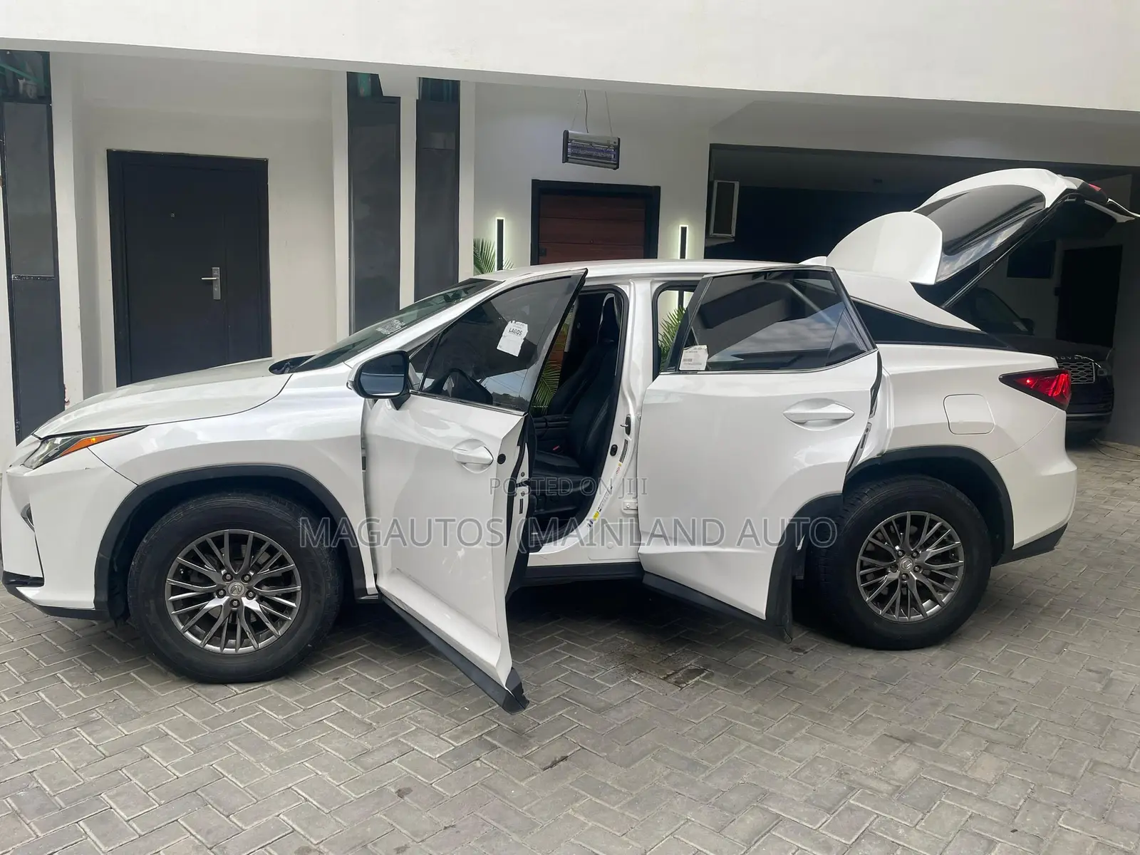 Lexus RX 350 FWD 2016 White