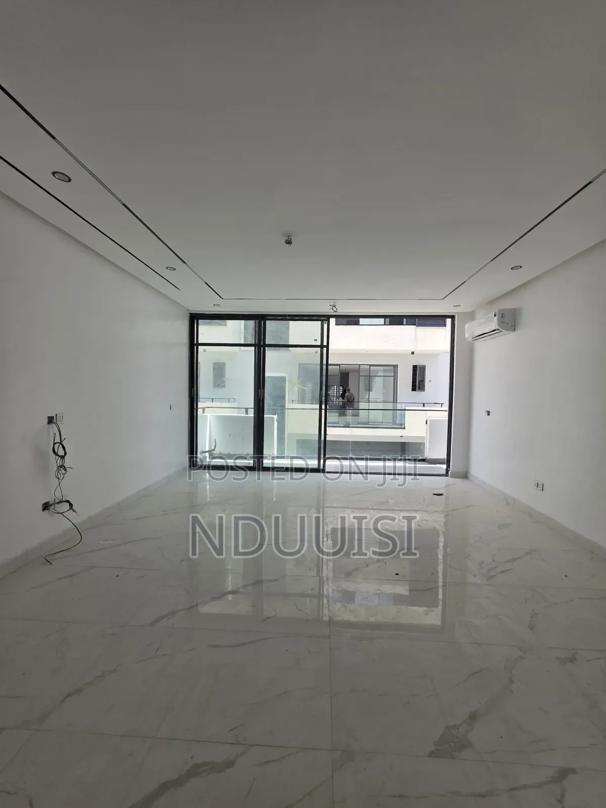 4bdrm Townhouse/Terrace In Lekki Phase 1 For Sale