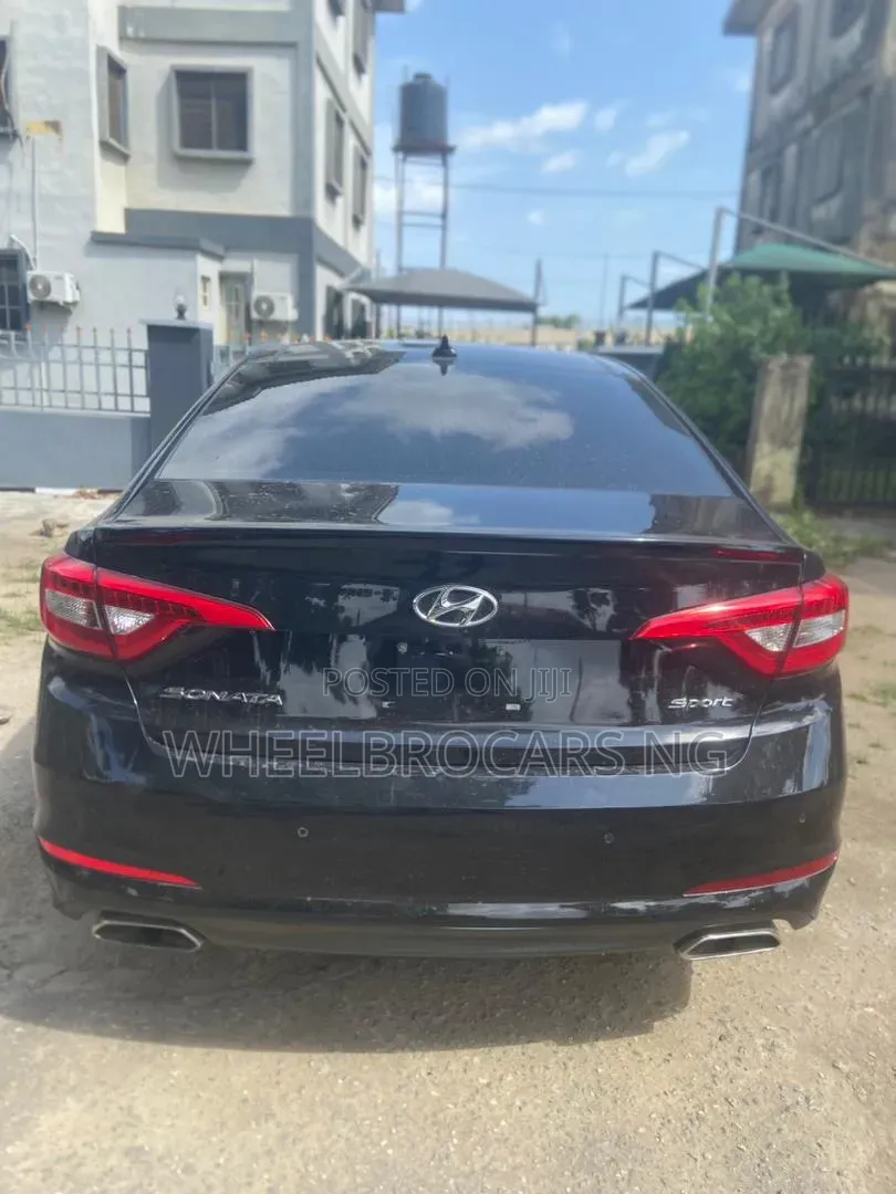 Hyundai Sonata Sport Sedan FWD (2.4L 4cyl 6A) 2016 Black