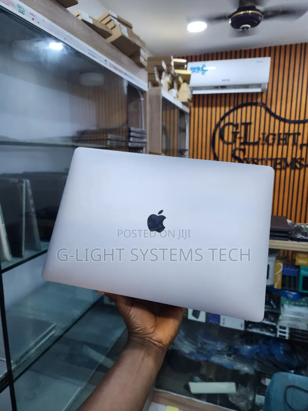 Laptop Apple MacBook 2018 16GB Intel Core i7 SSD 512GB