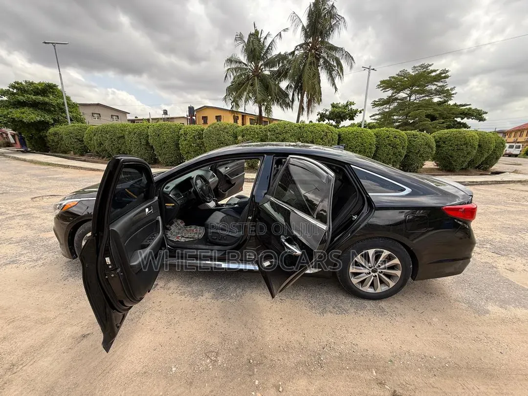Hyundai Sonata Sport Sedan FWD (2.4L 4cyl 6A) 2016 Black