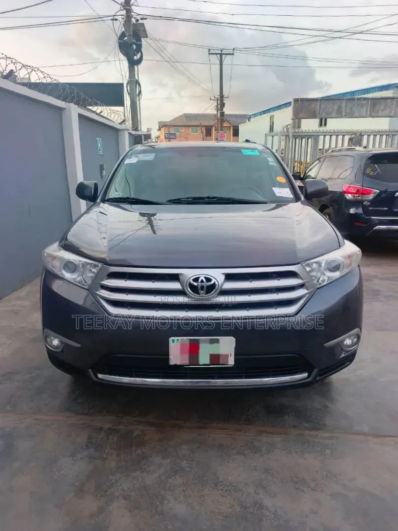Toyota Highlander Limited 3.5l 4WD 2013 Gray