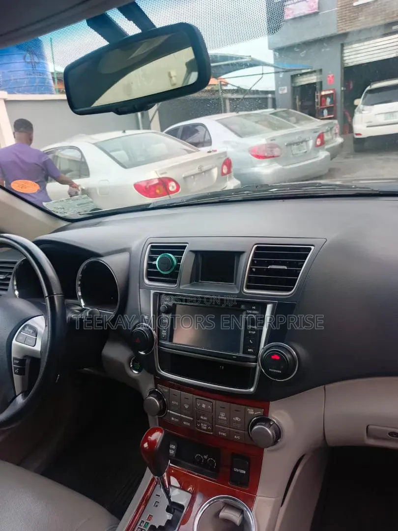 Toyota Highlander Limited 3.5l 4WD 2013 Gray