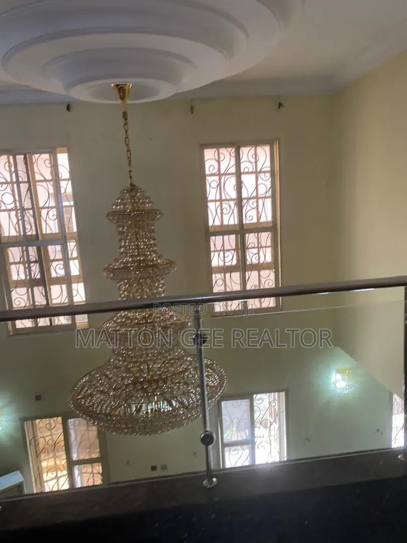 Furnished 6bdrm House in Nicon Town for sale