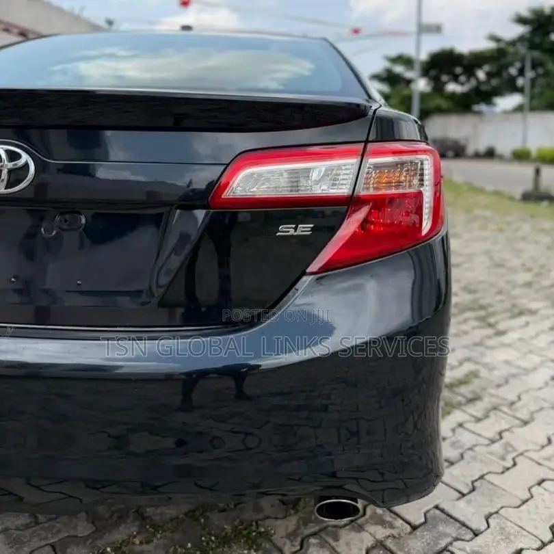 Toyota Camry SE V6 4dr Sedan (3.5L 6cyl 6A) 2012 Black