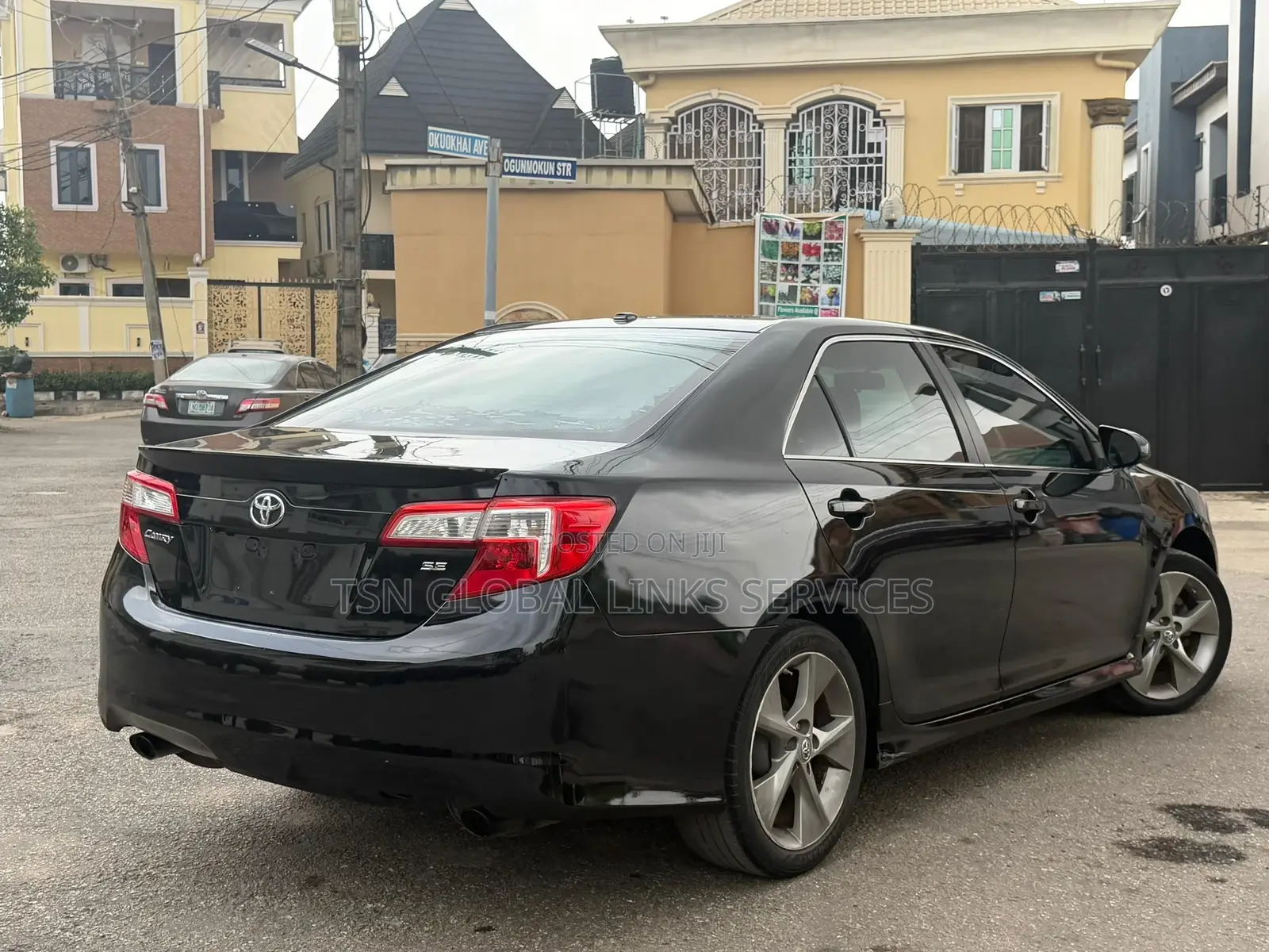 Toyota Camry SE V6 4dr Sedan (3.5L 6cyl 6A) 2012 Black