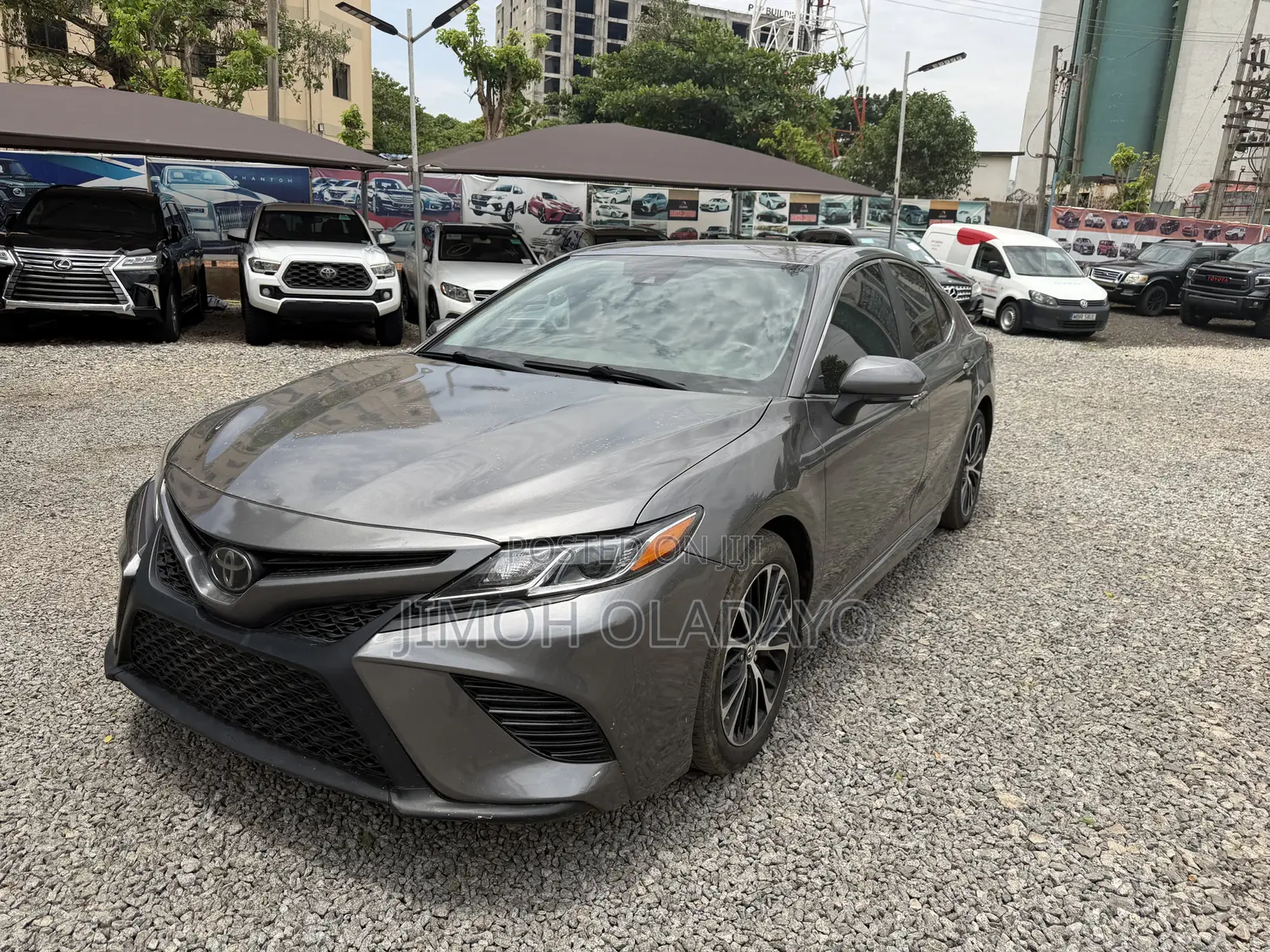 Toyota Camry 2018 Gray