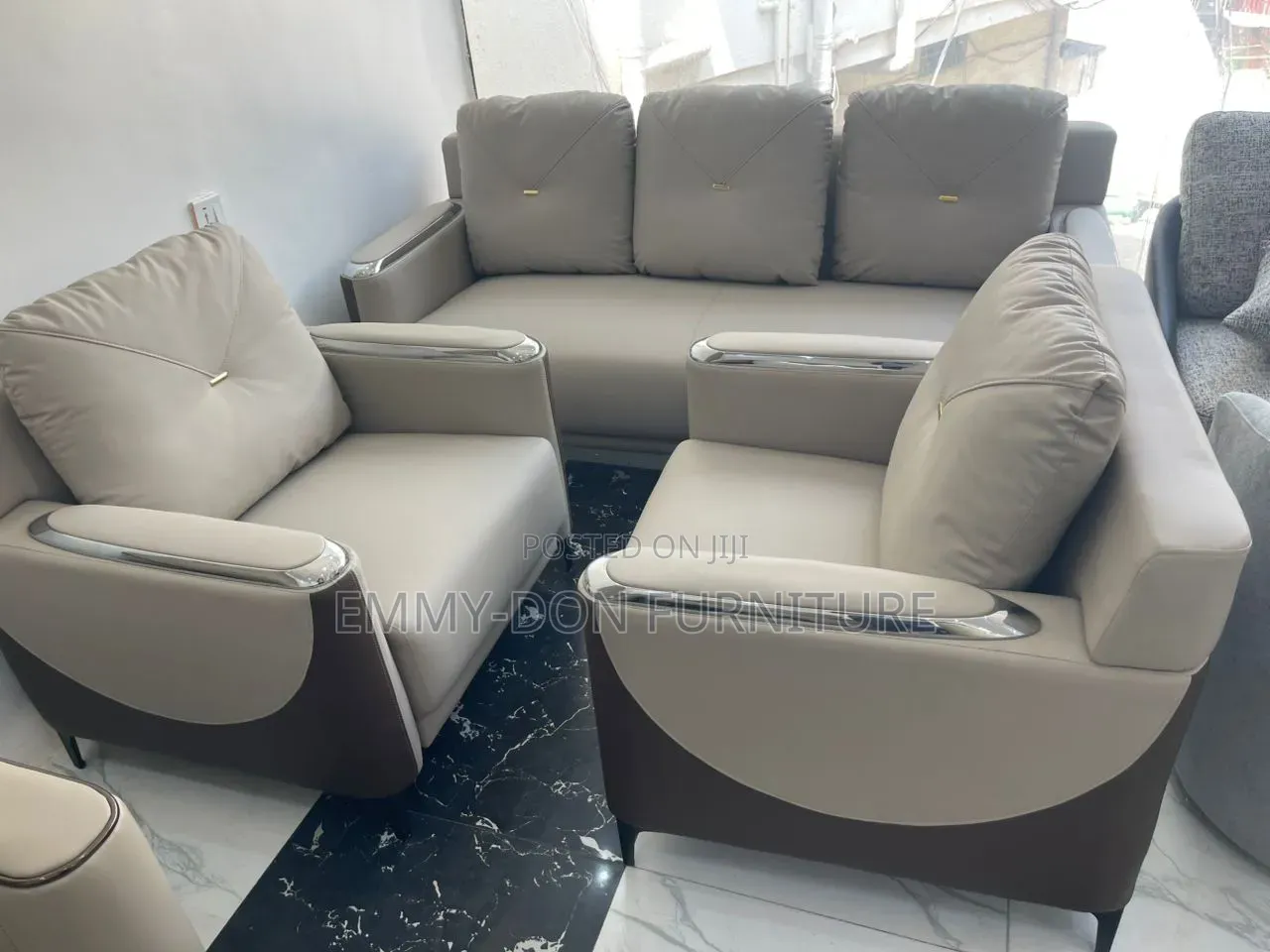 Luxury Office Sofa Chair by 5 Seaters