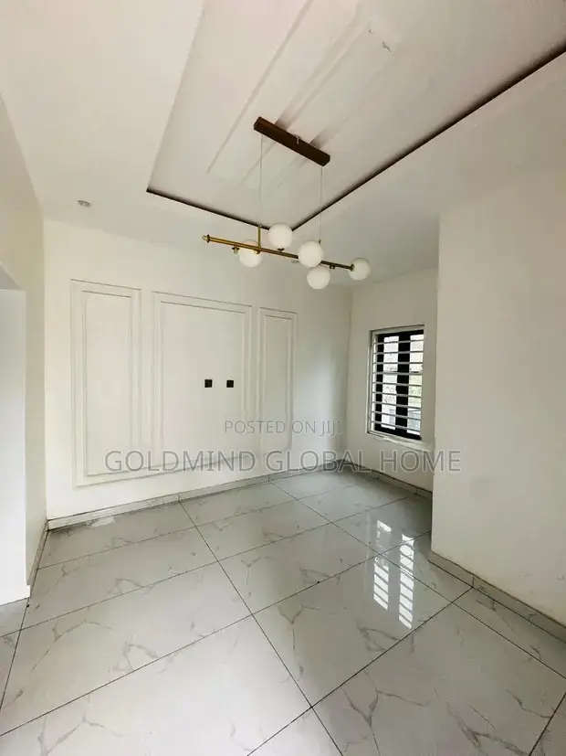 4bdrm Duplex in Lugbe - Abuja for sale