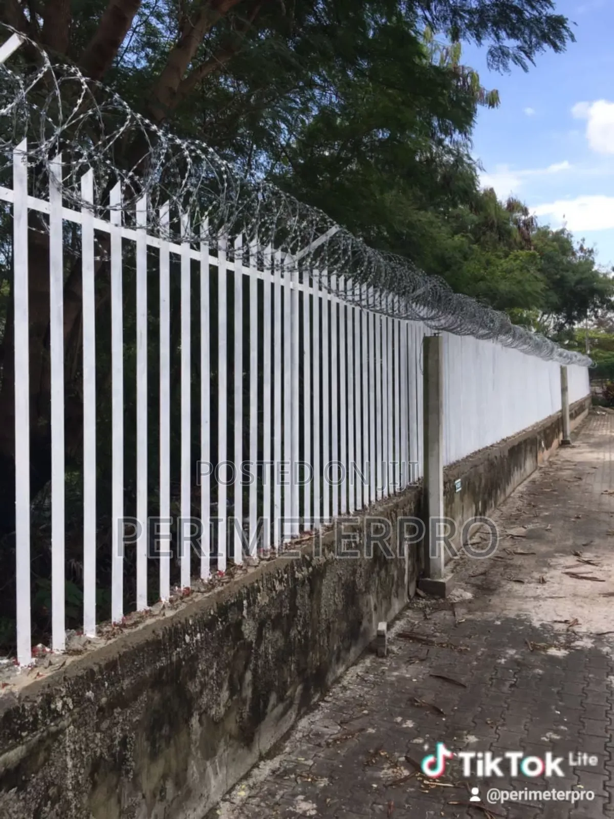 Palisades Angle Iron Fencing
