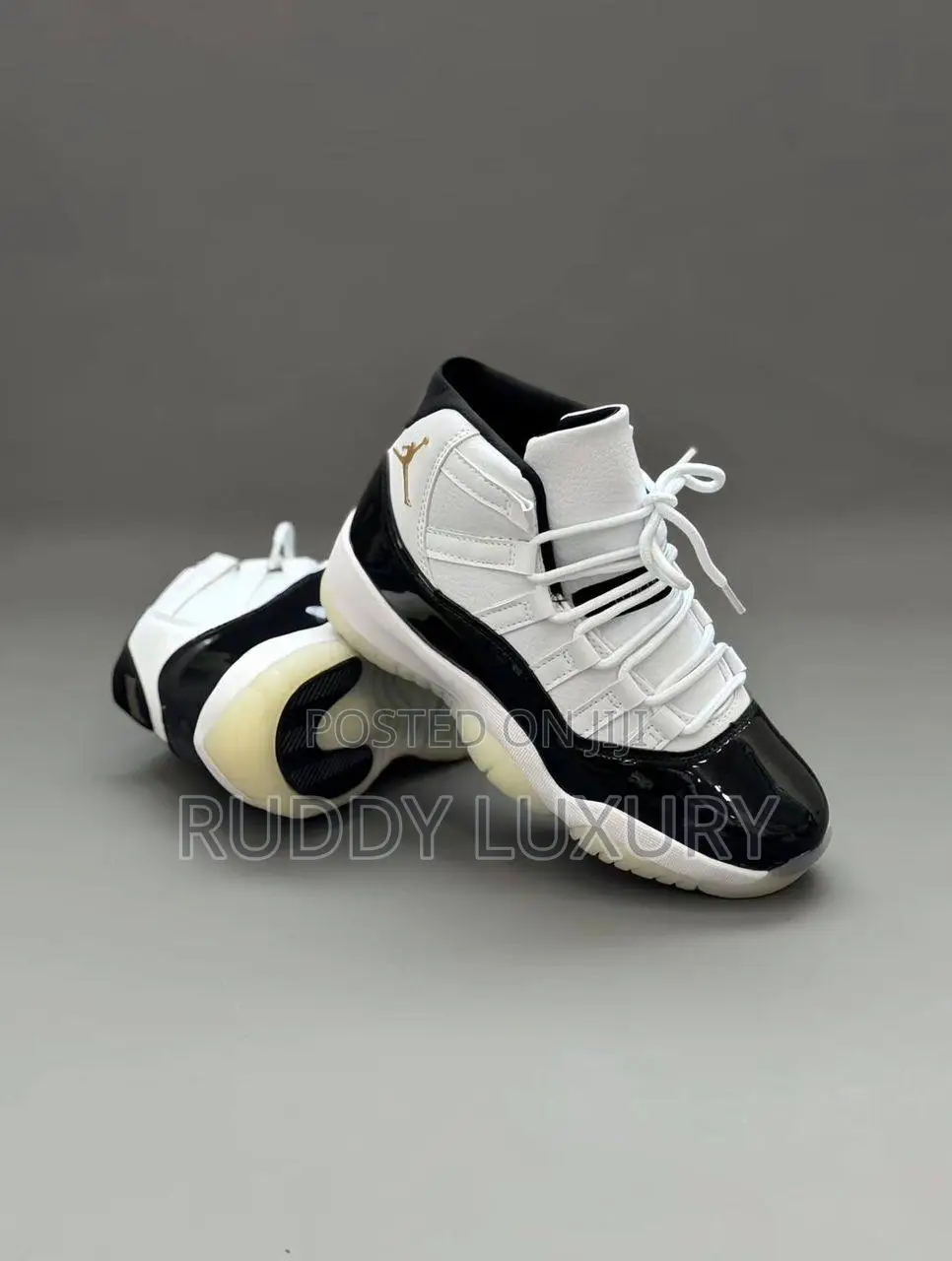 Air Jordan 11 Retro "Gratitude” /Buy One Get a Free Sock