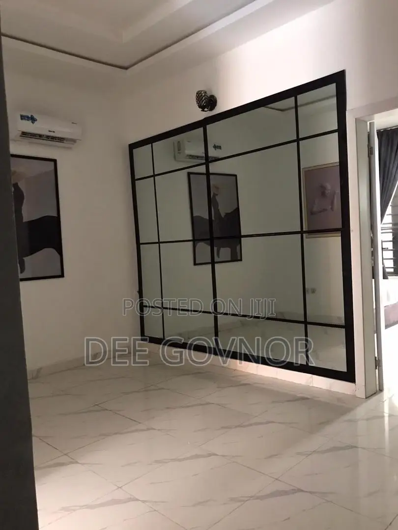 Furnished 3bdrm Townhouse / Terrace in Ikota G R A Estate for rent
