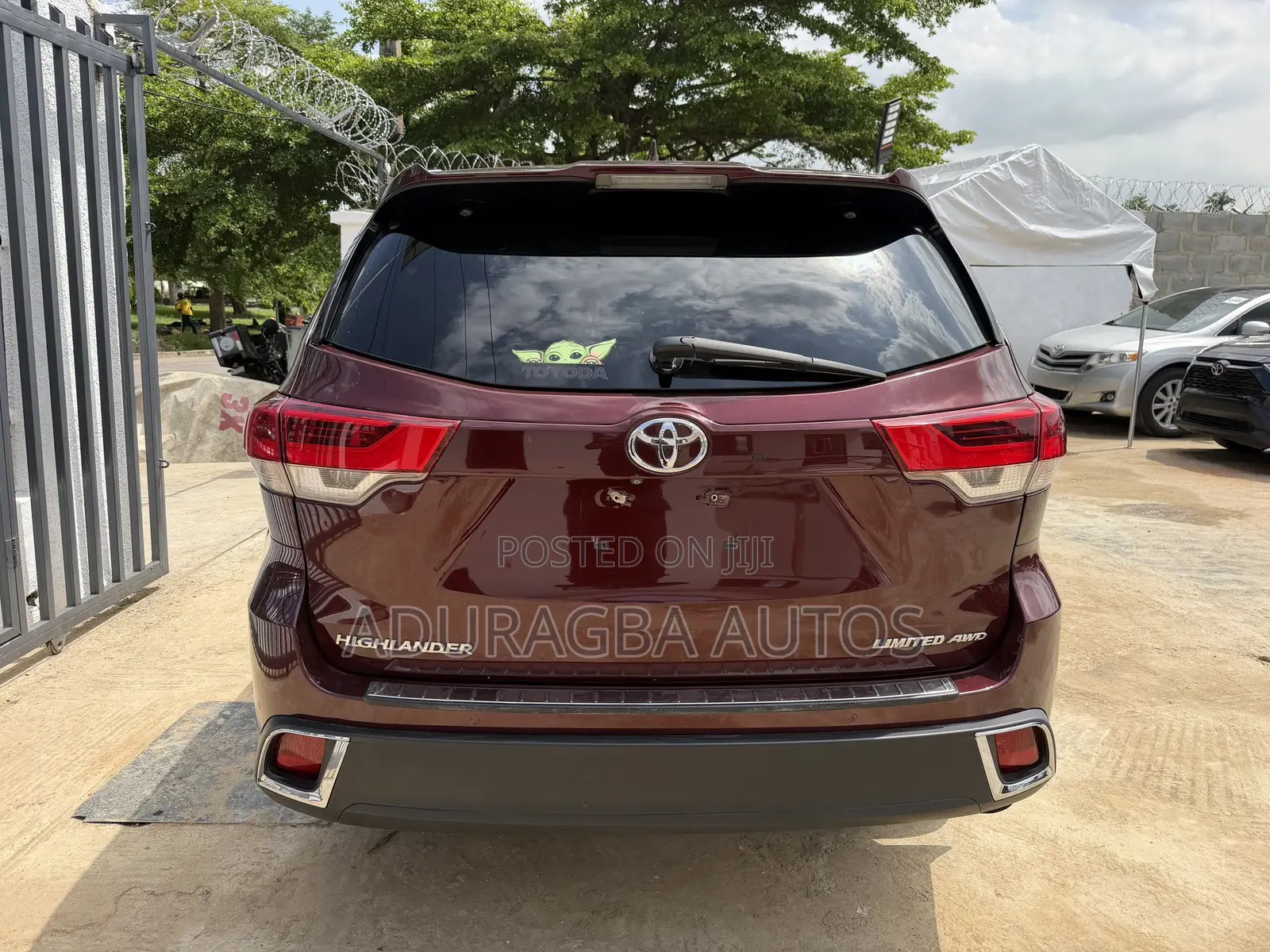 Toyota Highlander Limited 4x4 V6 (3.5L 6cyl 8A) 2017