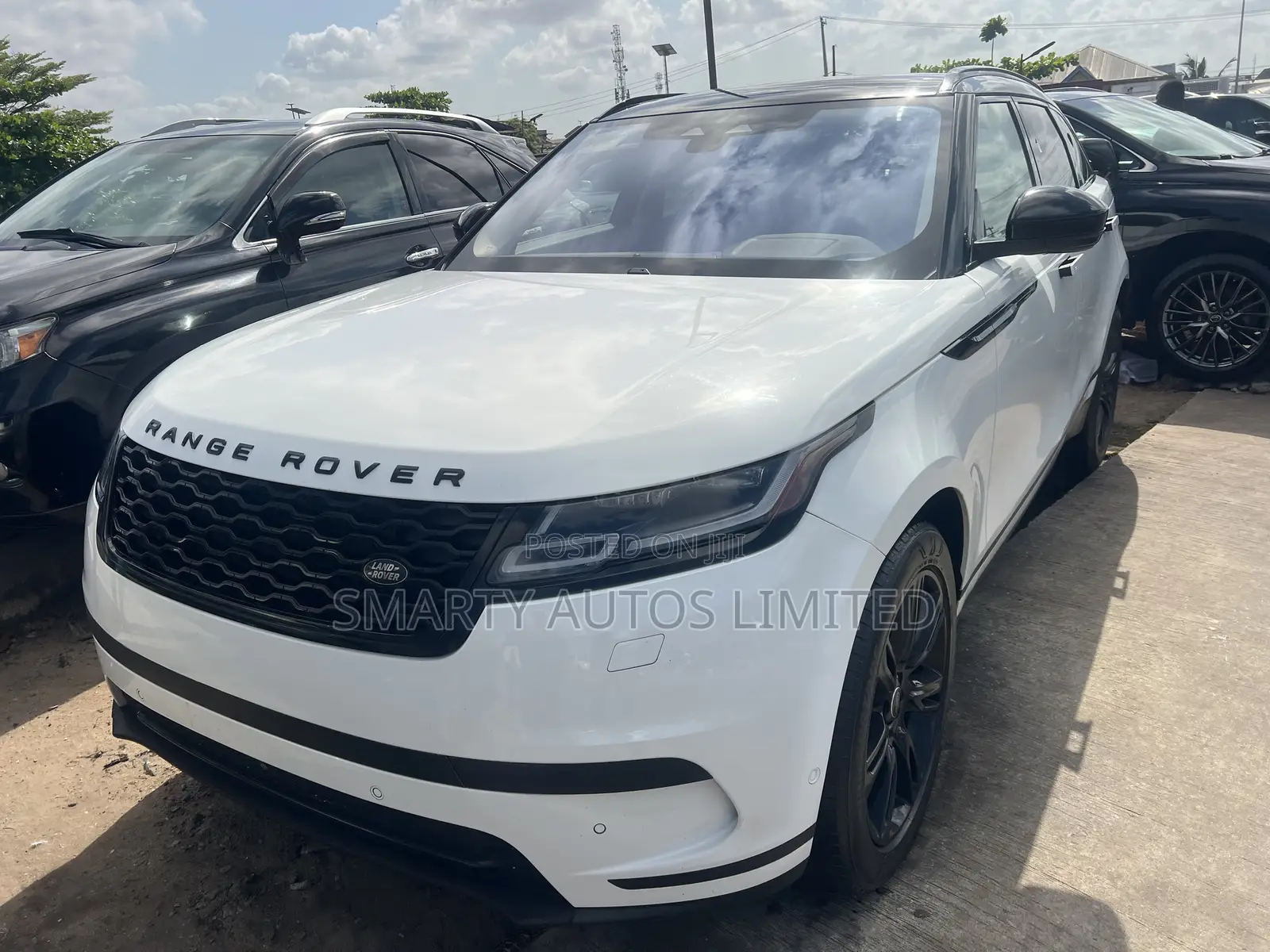 Land Rover Range Rover Velar R-Dynamic S 2022 White