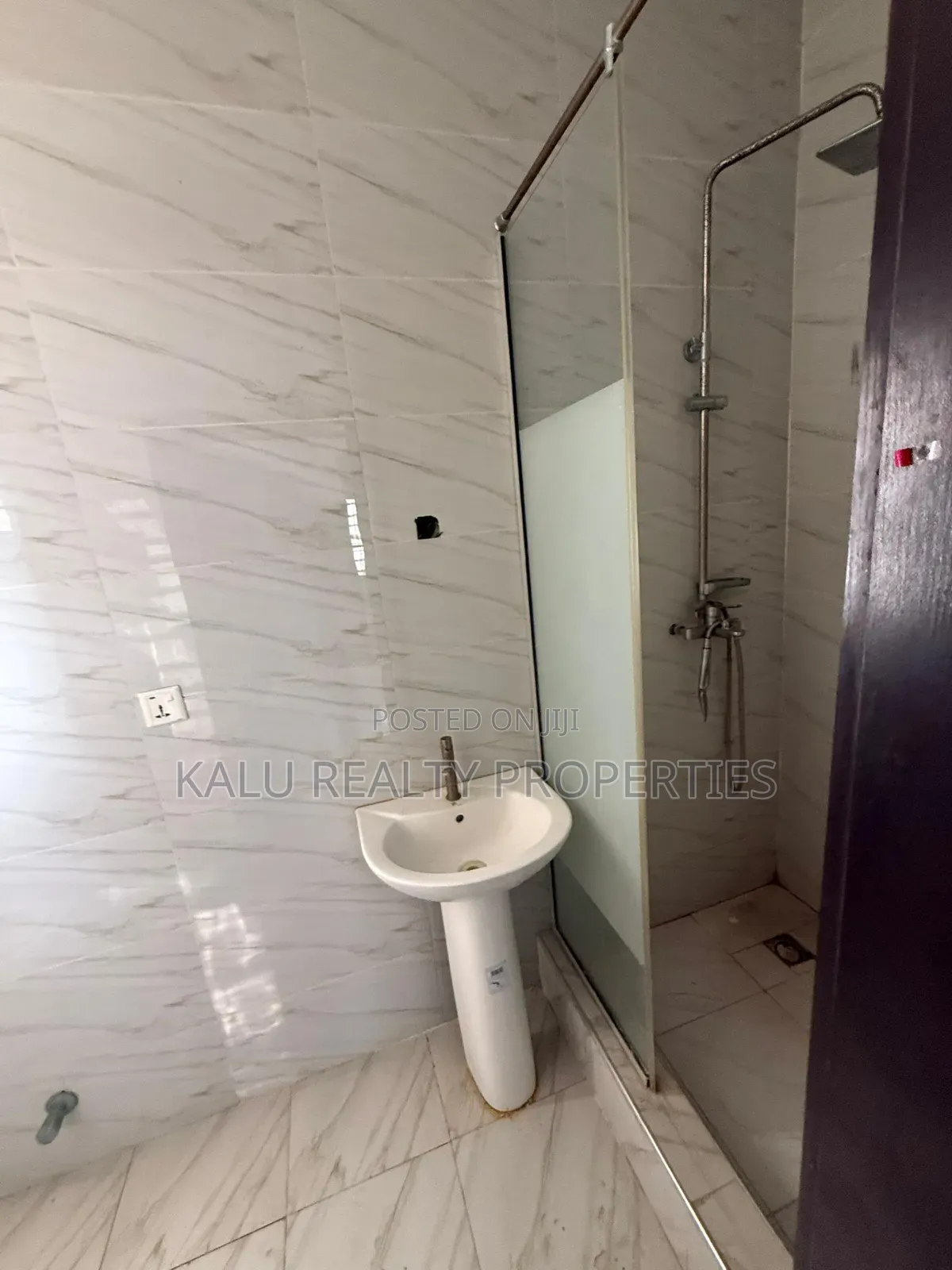 4bdrm Duplex in Ikate for rent