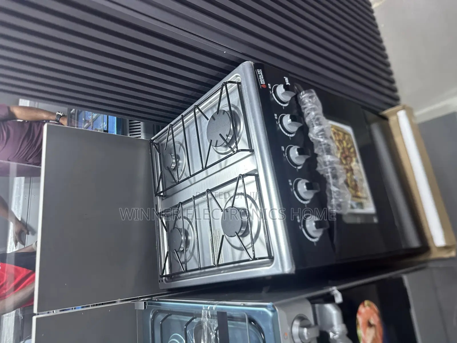 Royal 50 by 50 Standing Gas Cooker 4gas Burner