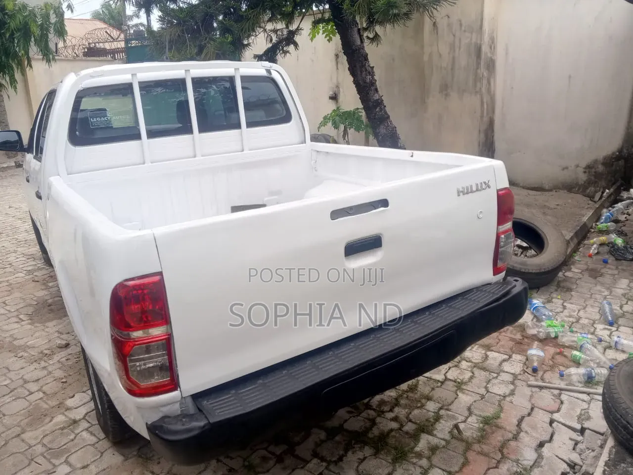 Toyota Hilux 2015 White