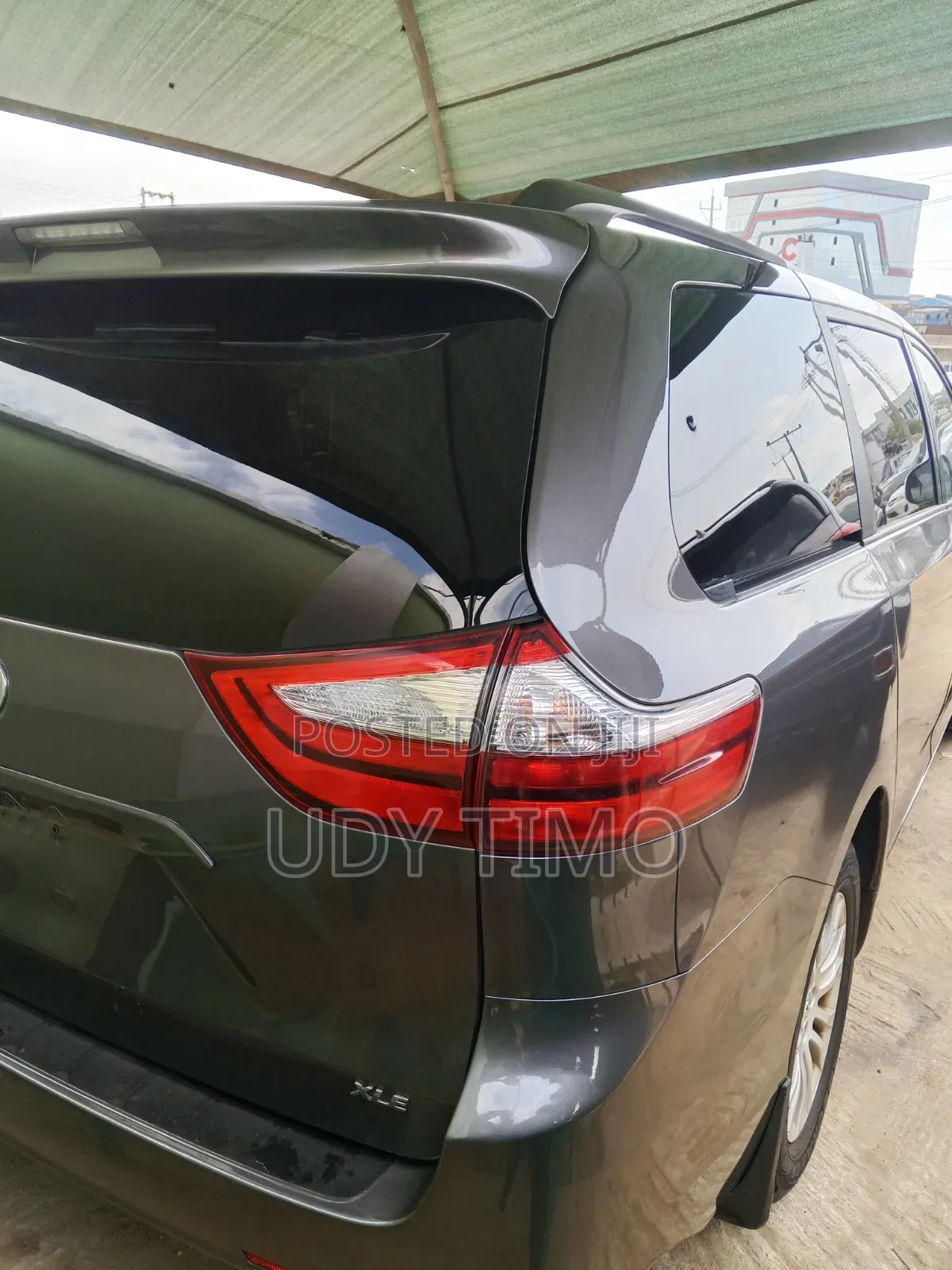 Toyota Sienna 2013 Silver