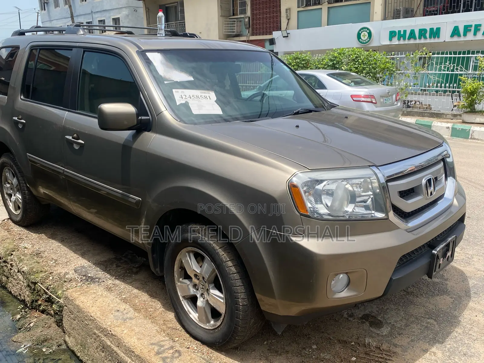 Honda Pilot EX 4dr SUV 4WD (3.5L 6cyl 5A) 2011 Gold