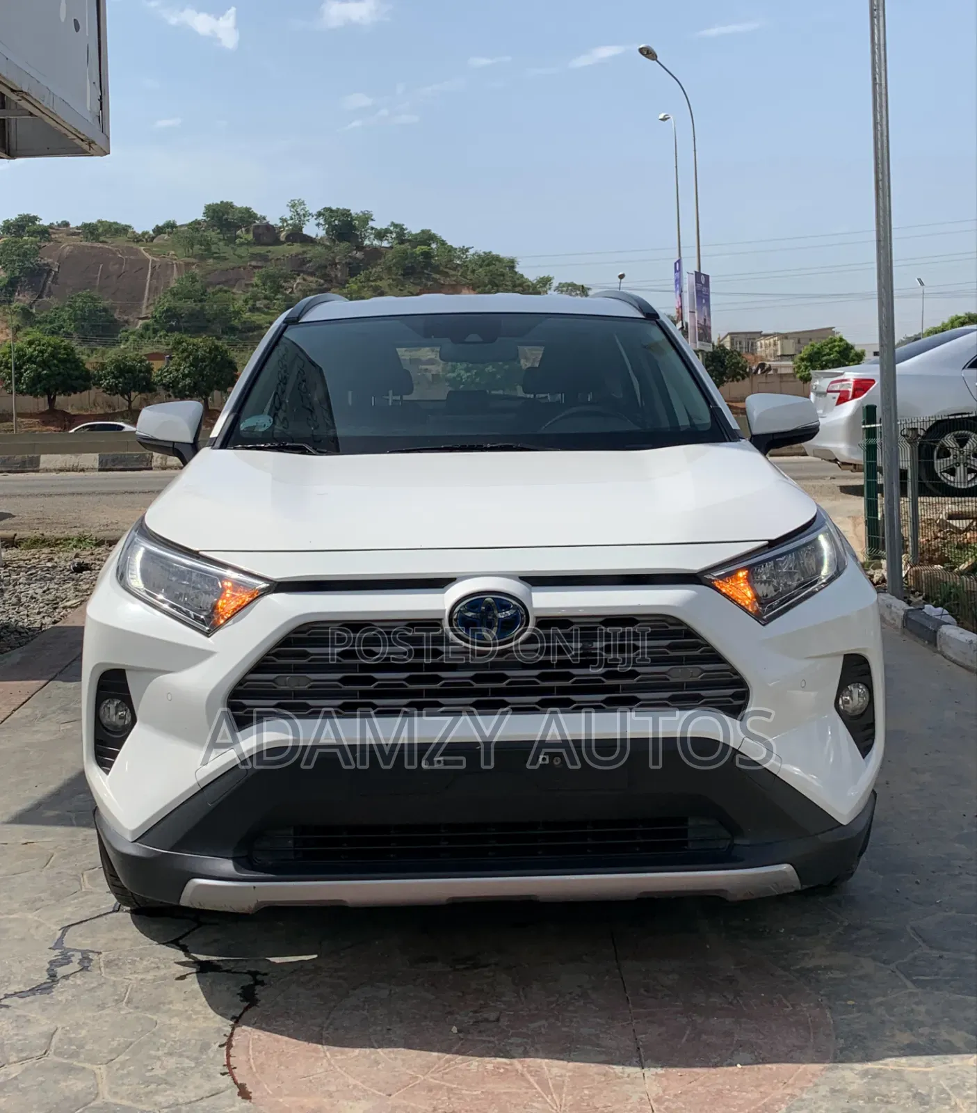 Toyota RAV4 2023 White