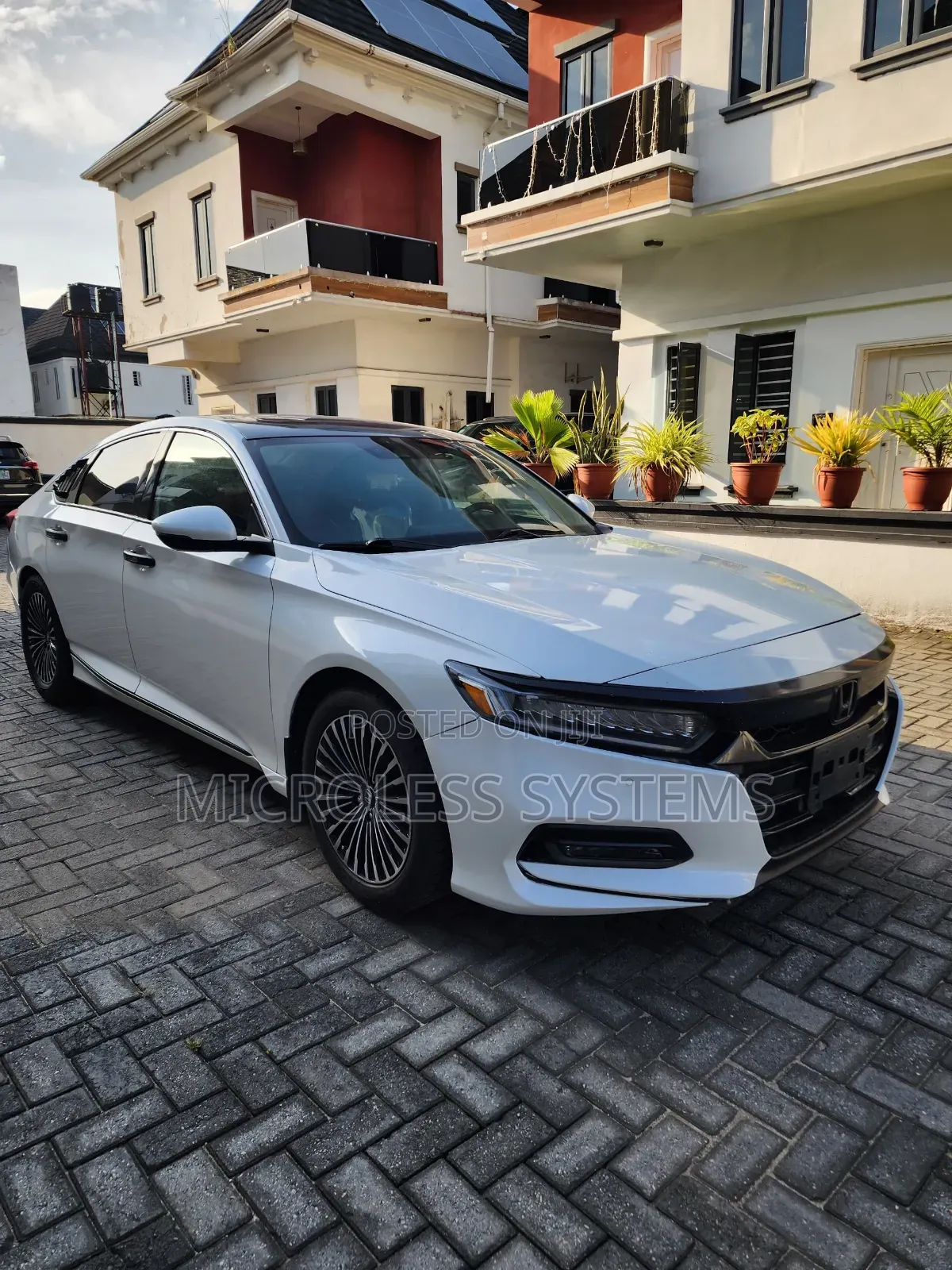 Honda Accord Touring 2018 White