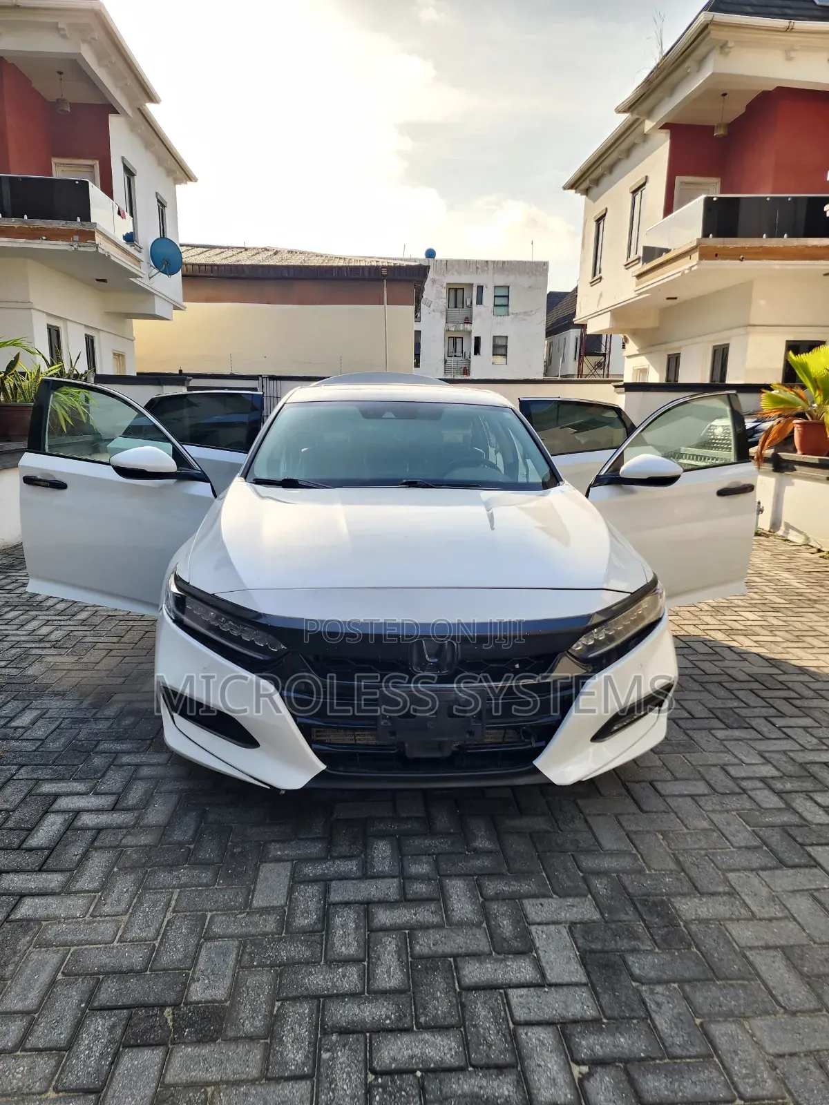 Honda Accord Touring 2018 White