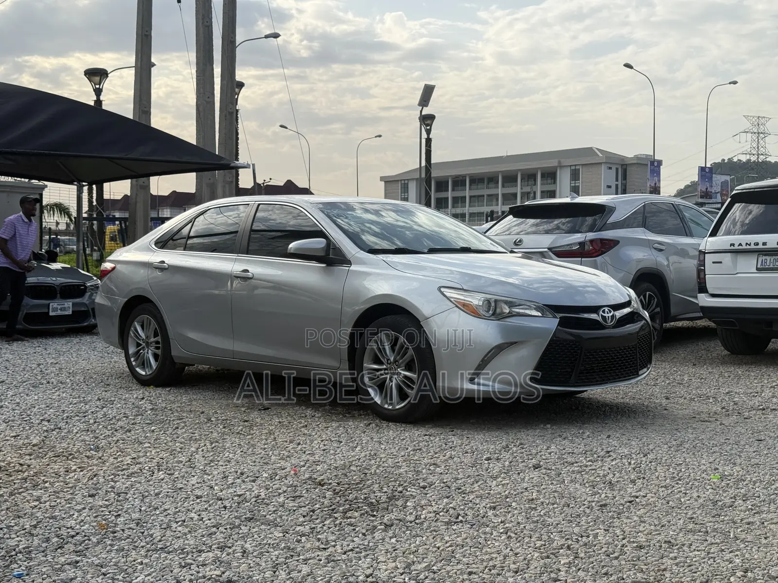 Toyota Camry SE 4dr Sedan (2.5L 4cyl 6A) 2016 Silver