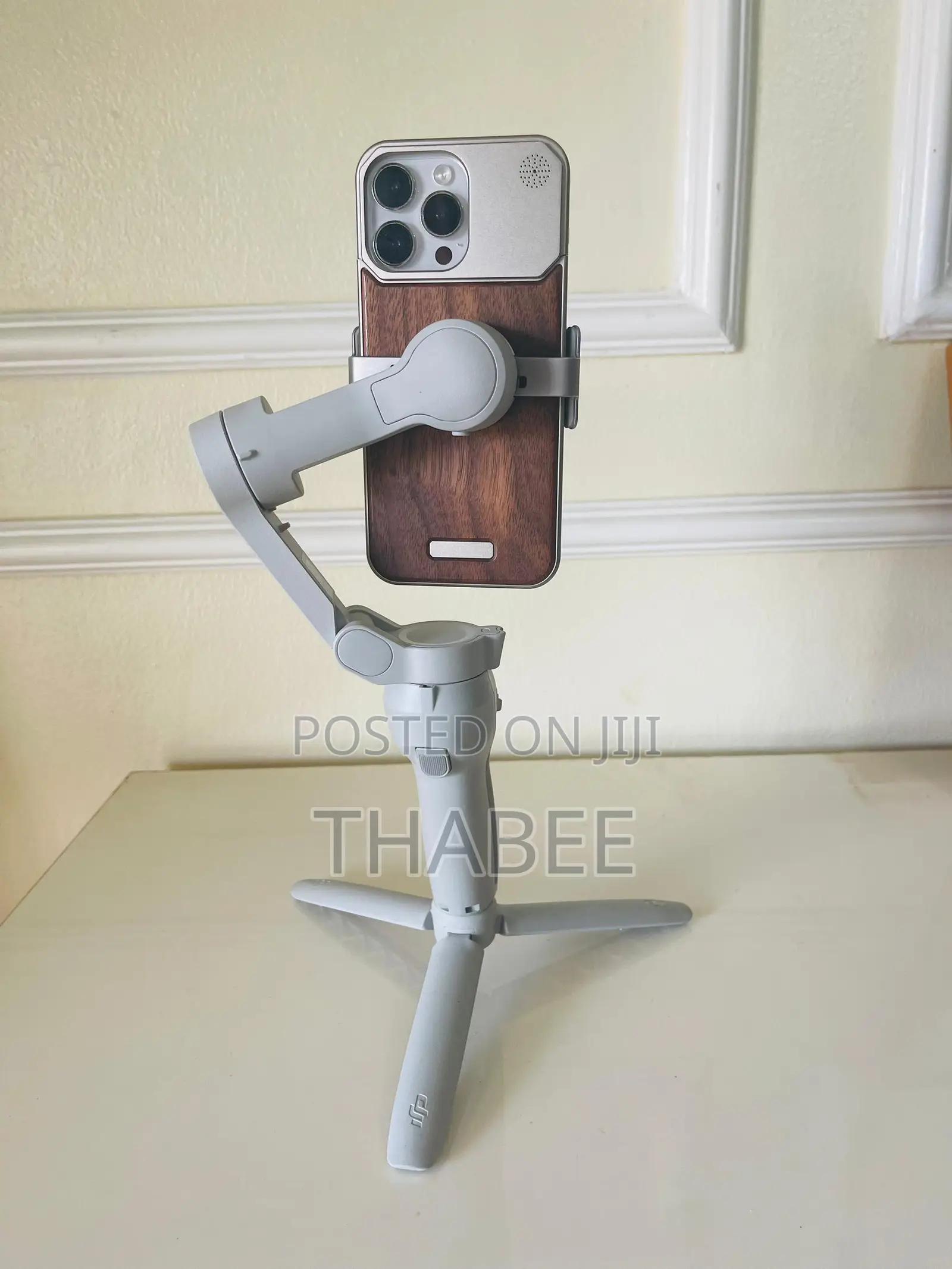 Dji Osmo Mobile Se 3 Axis Rotating Detachable Smartphone Holder