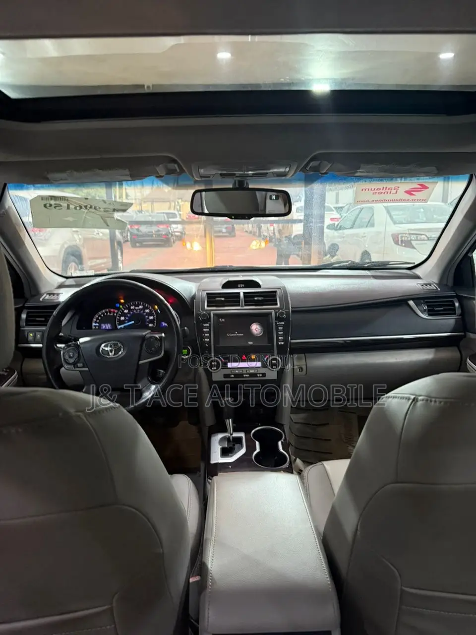 Toyota Camry XLE V6 4dr Sedan (3.5L 6cyl 6A) 2013 Silver