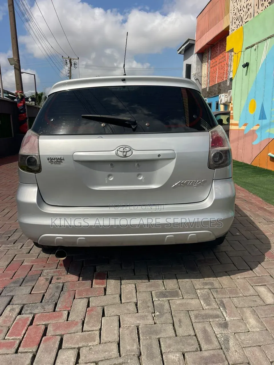 Toyota Matrix Hatchback FWD (1.8L 4cyl 5M) 2006 Silver