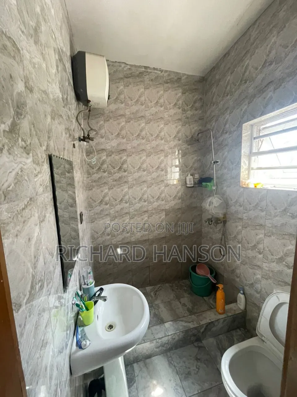 3bdrm Bungalow in Sunview, Sangotedo for rent